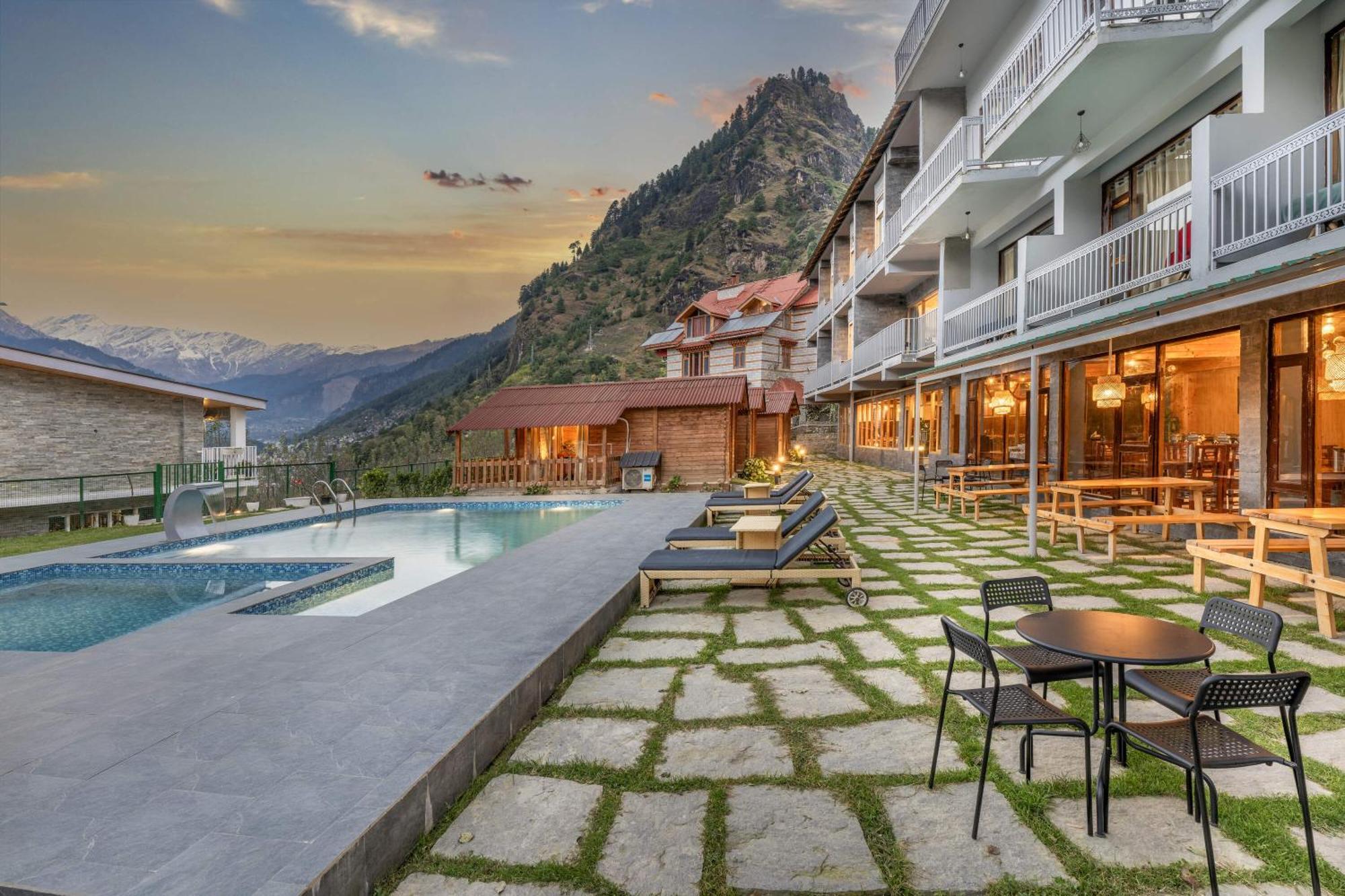 Hotel Echor Himalayan Heights Manali Esterno foto