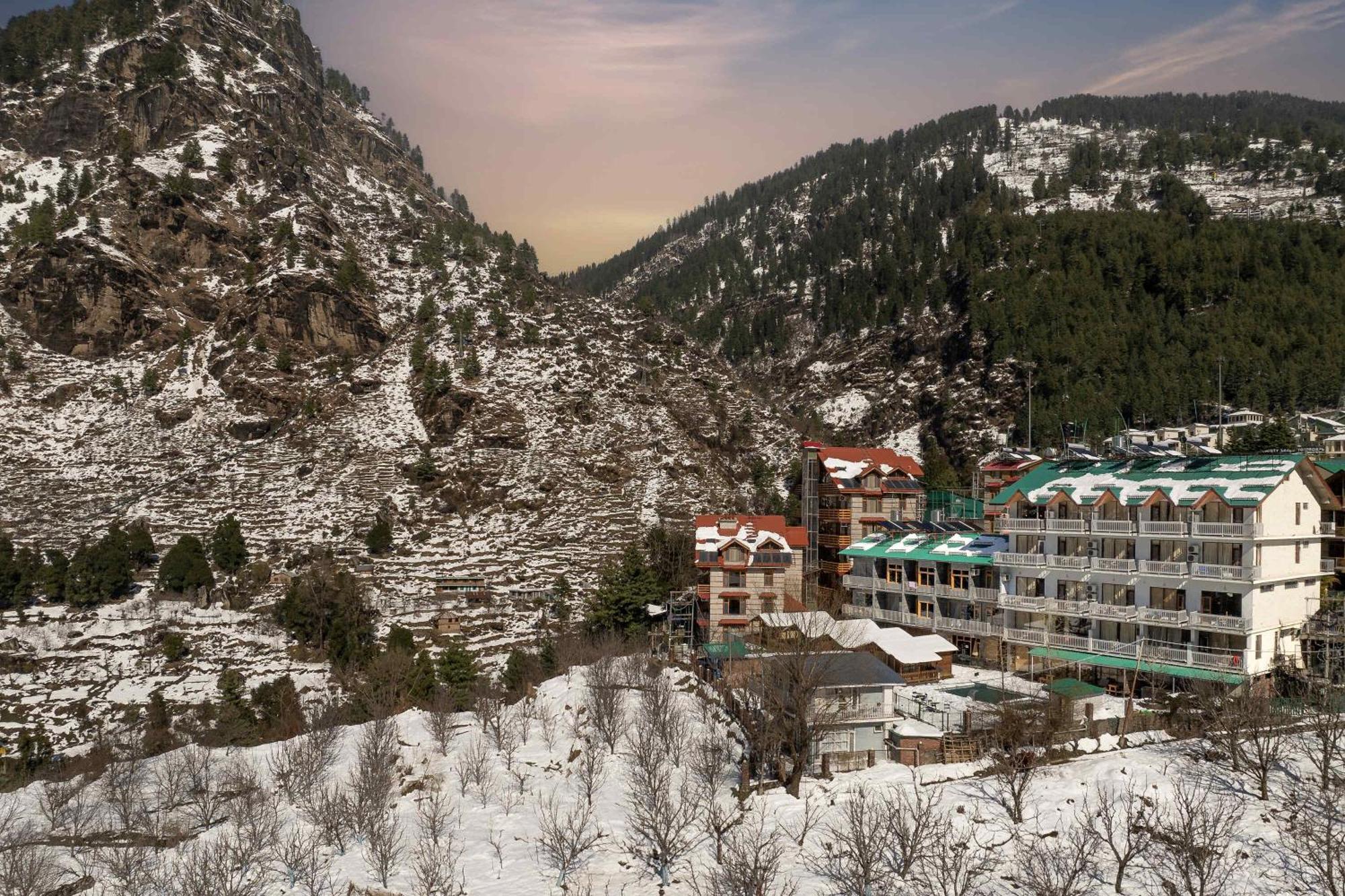 Hotel Echor Himalayan Heights Manali Esterno foto